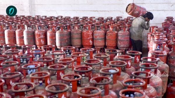India Steps Up Subsidy Support as Ujjwala LPG Refill Averages Higher Usage Despite Global Price Hike India Steps Up Subsidy Support as Ujjwala LPG Refill Averages Higher Usage Despite Global Price Hike