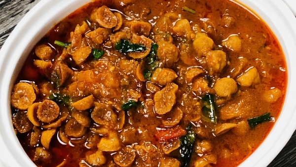 Minapa Vadiyala Pulusu Know how to make delicious Minapa Vadiyala Pulusu the traditional way Minapa Vadiyala Pulusu Know how to make delicious Minapa Vadiyala Pulusu the traditional way