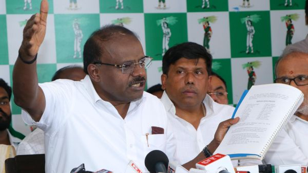 Stop Paying NICE Road Toll HD Kumaraswamy Gives 10-Day Deadline To Karnataka Govt After HC Remarks