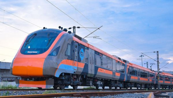 railways-approves-new-vandebharat-service-between-visakha-banglore-schedule-finalized railways-approves-new-vandebharat-service-between-visakha-banglore-schedule-finalized