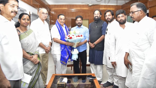 Revanth Reddy Meets Union Jal Shakti Minister Pushes Tummidihatti Height Increase with Maharashtra Revanth Reddy Meets Union Jal Shakti Minister Pushes Tummidihatti Height Increase with Maharashtra