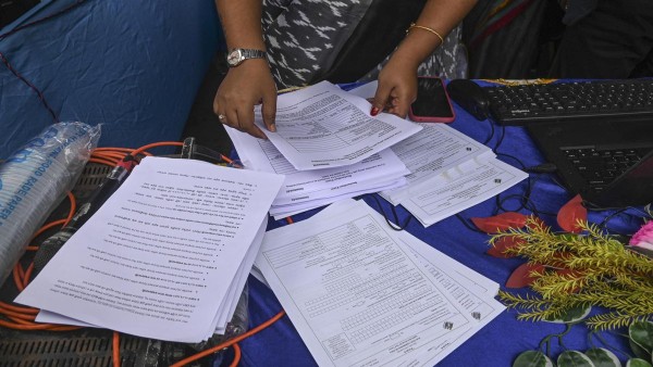 over-75-lakh-electors-yet-to-submit-enumeration-forms-in-telangana-hyderabad-tops-list-details-he