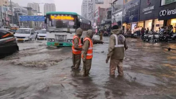 Telangana rain alert IMD issues yellow alert for Telangana districts today Light to moderate rains Telangana rain alert IMD issues yellow alert for Telangana districts today Light to moderate rains