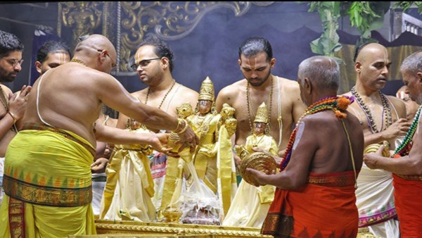 ttd-pavitrotsavams-enter-second-day-at-tirumala-devotees-participating-in-the-sacred-rituals-and-s ttd-pavitrotsavams-enter-second-day-at-tirumala-devotees-participating-in-the-sacred-rituals-and-s