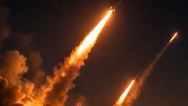Iran Strikes Back at US Forces in Jordan After Larak Island Launcher Attack