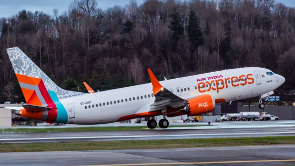 Why Aeroplanes White most airplanes painted white Discover the science behind the white color use Why Aeroplanes White most airplanes painted white Discover the science behind the white color use