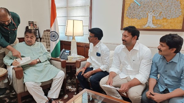 YSRCP MPs Push for Upgrade Tirupati to Tiruvannamalai Road and Commuter Transport with Nitin Gadkari YSRCP MPs Push for Upgrade Tirupati to Tiruvannamalai Road and Commuter Transport with Nitin Gadkari