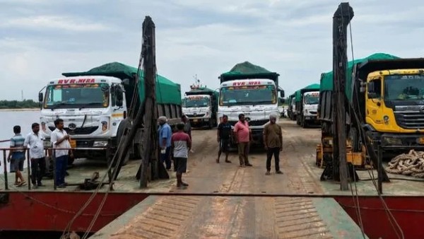 amaravati-construction-works-halted-as-material-barge-gets-stuck-in-krishna-river-here-the-details amaravati-construction-works-halted-as-material-barge-gets-stuck-in-krishna-river-here-the-details