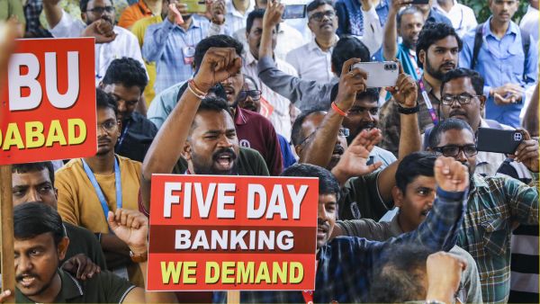 Finance Ministry Clarifies No Commitment To 5 Day Workweek As Bank Employees Prepare For Three Days Bank Strike Finance Ministry Clarifies No Commitment To 5 Day Workweek As Bank Employees Prepare For Three Days Bank Strike