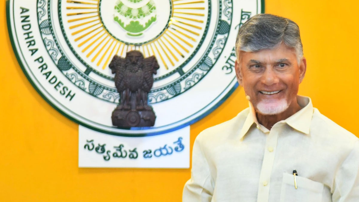 పీఆర్సీ పై చంద్రబాబు కీలక ప్రకటన - బకాయిలు,పెండింగ్ డీఏల నిధుల జమ ఇలా..!!