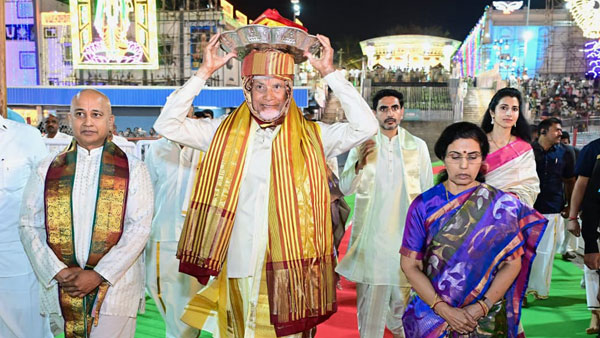 CM Chandrababu Reveals Key Tirumala Plans Gives Suggestions to TTD on Devotee Amenities here the details CM Chandrababu Reveals Key Tirumala Plans Gives Suggestions to TTD on Devotee Amenities here the details