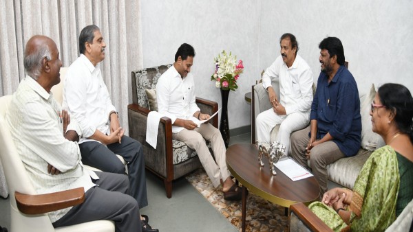 cpi-leaders-meet-ys-jagan-key-proposal-for-joint-fight-on-public-issues-against-govt-in-ap-here-th