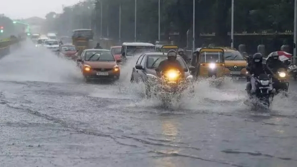 Rain alert Telangana latest Heavy rains expected tomorrow Orange Alert issued for 14 districts Rain alert Telangana latest Heavy rains expected tomorrow Orange Alert issued for 14 districts