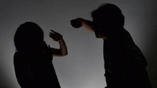 Brutal Fight Between UP Couple Wife Nose Cut Husband Injured she bit his private parts Details Brutal Fight Between UP Couple Wife Nose Cut Husband Injured she bit his private parts Details