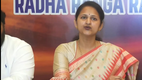 vangaveeti-asha-kiran-s-key-remarks-on-mohana-ranga-statue-removal-in-nidudavole-sparks-new-politica vangaveeti-asha-kiran-s-key-remarks-on-mohana-ranga-statue-removal-in-nidudavole-sparks-new-politica