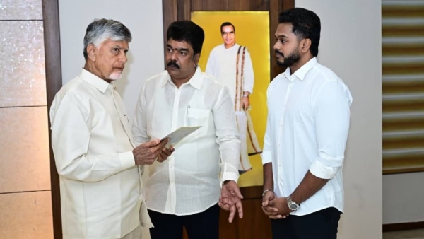 vijayawada-mayor-seat-jana-sena-stakes-claim-bonda-uma-and-vangaveeti-radha-in-tdp-race vijayawada-mayor-seat-jana-sena-stakes-claim-bonda-uma-and-vangaveeti-radha-in-tdp-race