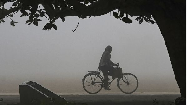 Is Winter Arriving Early in India Delhi Sees Lowest September Temperature in 25 Years Amid Rains