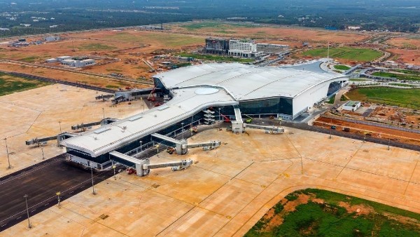 Akasa Air has launched as the 3rd flight on the Bhogapuram to Delhi adding new flight capacity Vizag Akasa Air has launched as the 3rd flight on the Bhogapuram to Delhi adding new flight capacity Vizag