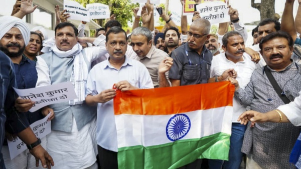 Arvind Kejriwal Slams Delhi Police Over CJP Leader Abhijit Dipke Detention ahead of the Tiranga March Arvind Kejriwal Slams Delhi Police Over CJP Leader Abhijit Dipke Detention ahead of the Tiranga March