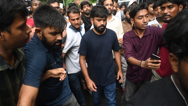 Cockroach Janata party Slams Centre Over Delhi Metro and Internet Shutdown Says Shut Whole Country Down