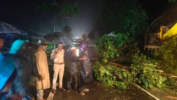 Cyclone Arnab Landfall Causes Five Deaths In Andhra Pradesh As Heavy Rain And Strong Winds Cause Destruction Cyclone Arnab Landfall Causes Five Deaths In Andhra Pradesh As Heavy Rain And Strong Winds Cause Destruction
