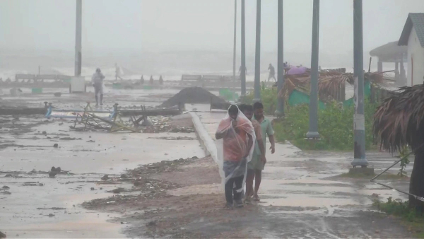 Cyclone Arnab Impact Telangana Faces Two More Days of Heavy Rain and Gusty Winds