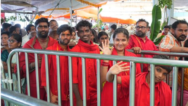 Vijayawada Dasara Grand Finale Kanaka Durga Worshipped as Rajarajeshwari Devi on Final Day