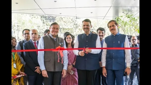 maharashtra-cm-devendra-fadnavis-inaugurates-dharavi-experience-centre-on-gandhi-jayanti maharashtra-cm-devendra-fadnavis-inaugurates-dharavi-experience-centre-on-gandhi-jayanti