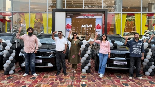 Diwali Bonanza Pharma Company Gifts SUVs to Four Employees in Recognition of Their Loyalty Diwali Bonanza Pharma Company Gifts SUVs to Four Employees in Recognition of Their Loyalty