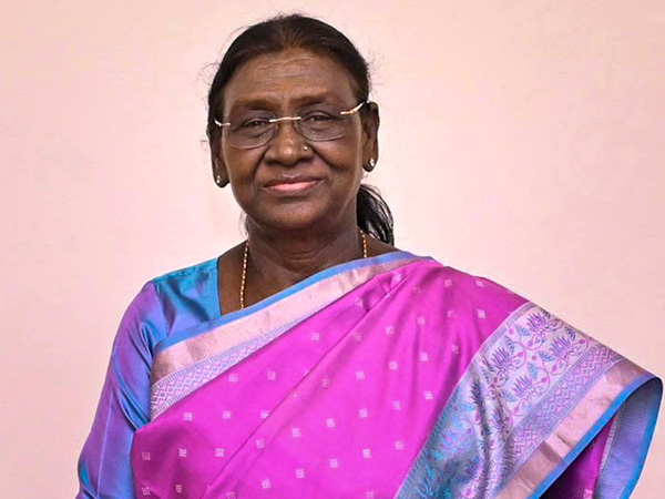 President Droupadi Murmu to Visit Indrakeeladri During Dasara Celebrations here the schedule President Droupadi Murmu to Visit Indrakeeladri During Dasara Celebrations here the schedule
