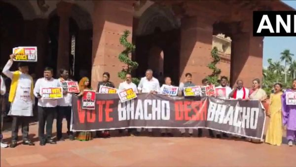 Opposition INDIA Bloc Marches to Election Commission Demands Resignation of PM Modi and CEC