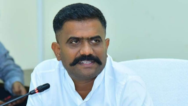 YSRCP s Kethireddy Questions Modi Government Over IDBI Bank Disinvestment and LIC s Stake YSRCP s Kethireddy Questions Modi Government Over IDBI Bank Disinvestment and LIC s Stake