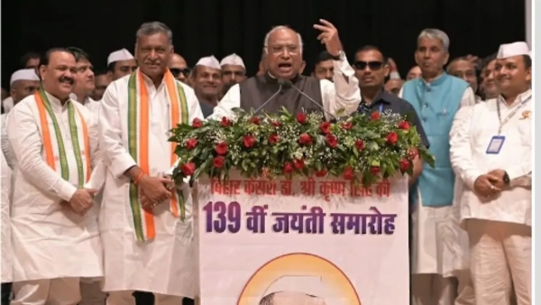 Kharge Congress President latest makes controversial remarks about PM Modi father case registered Kharge Congress President latest makes controversial remarks about PM Modi father case registered