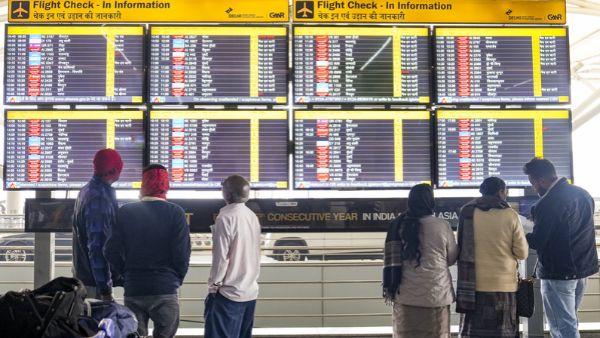 Massive Network Glitch Hits Mumbai Airport Operations Leaving Over 320 Flights Severely Delayed