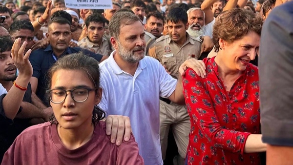 Abhijeet Dipke Alleges Different Treatment of CJP INDIA Bloc Protests to Create Mistrust Abhijeet Dipke Alleges Different Treatment of CJP INDIA Bloc Protests to Create Mistrust