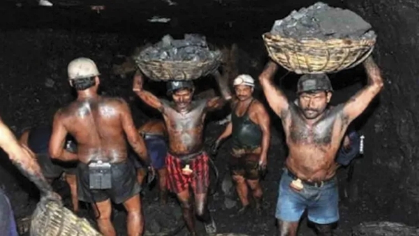 Singareni workers the Centre has announced a bonus to provide a bonus of 1 10 250 to each worker Singareni workers the Centre has announced a bonus to provide a bonus of 1 10 250 to each worker