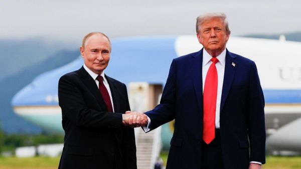 Trump Claims Putin Wants Ukraine Peace More Than Zelenskyy and Defends Russian Diesel Supplies Trump Claims Putin Wants Ukraine Peace More Than Zelenskyy and Defends Russian Diesel Supplies