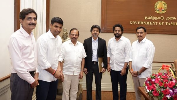 Vijayawada Dasara Utsav 2026 Gets National Spotlight as President Murmu and TN CM Vijay Receive Invites