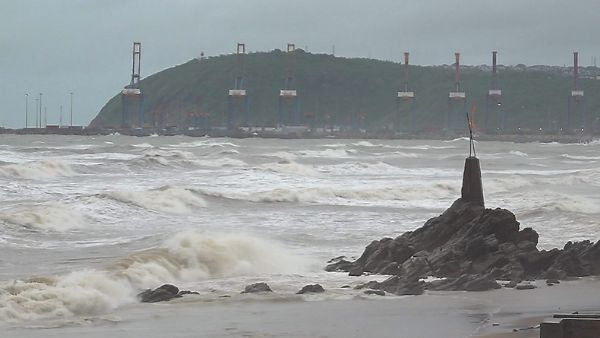 Weather Alert Severe Rains Hailstorms To Lash Multiple States As Fresh Low Pressure Threat Looms