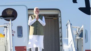 PM Modi: ఐదేళ్లలో 550 కోట్లు.. మోదీ విదేశీ టూర్ల ఖర్చు బయటపెట్టిన కేంద్రం