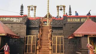 ఈ సాయంత్రం తెరచుకోనున్న శబరిమల ఆలయం తలుపులు: అడ్వాన్స్ బుకింగ్ ఓపెన్
