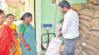 సంక్రాంతి నుంచి రేషన్ లబ్దిదారులకు మరో తీపికబురు సిద్ధం చేస్తున్న తెలంగాణా ప్రభుత్వం