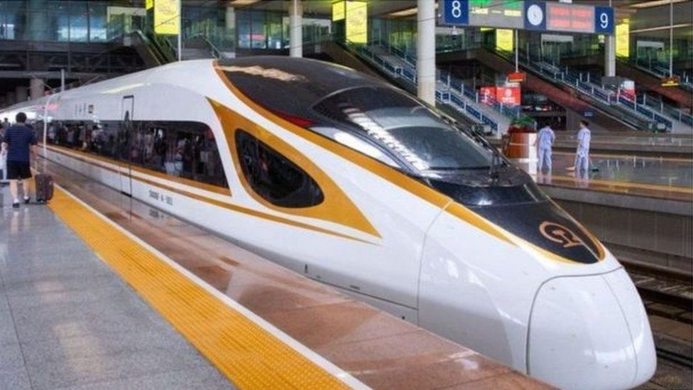 విజయవాడ, హైదరాబాద్‌ల మధ్య రైలు ప్రయాణానికి సగటున ఏడు గంటలు పడుతుంది