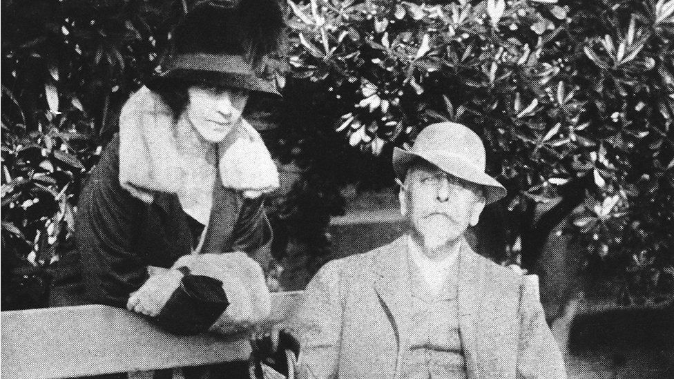 బెసిల్ జాహ్రాఫ్