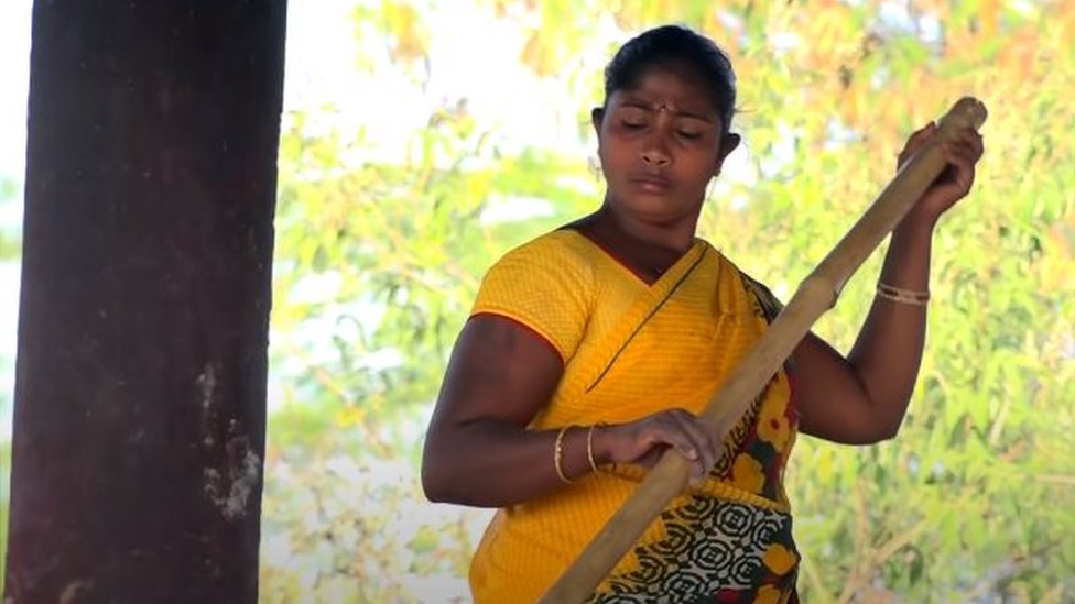 కరోనా కాలంలో సేవ కరోనా కాలంలో సేవ