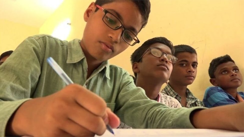 విద్యార్థులు