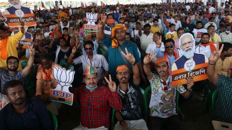 కోవీడ్ కేసులు పెరుగుతున్నా పశ్చిమ బెంగాల్ ఎన్నికల ప్రచార ర్యాలీలు నిర్వహించారు కోవీడ్ కేసులు పెరుగుతున్నా పశ్చిమ బెంగాల్ ఎన్నికల ప్రచార ర్యాలీలు నిర్వహించారు