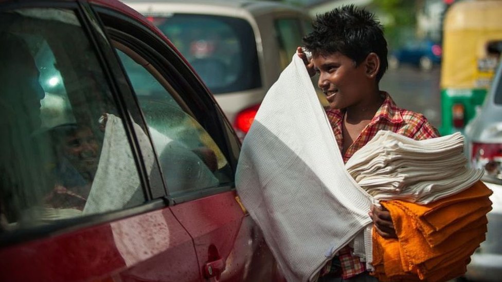 ప్ర‌స్తుతం 15.2 కోట్ల మంది పిల్ల‌లను బాల కార్మిక వ్య‌వ‌స్థ పీడిస్తోంద‌ని ఐఎల్‌వో గ‌ణాంకాలు చెబుతున్నాయి.