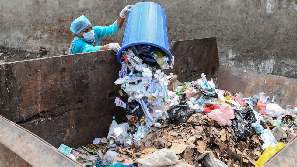 ఆంధ్రప్రదేశ్లో చెత్త సేకరణపై కూడా పన్ను విధించారు. ఆంధ్రప్రదేశ్లో చెత్త సేకరణపై కూడా పన్ను విధించారు.