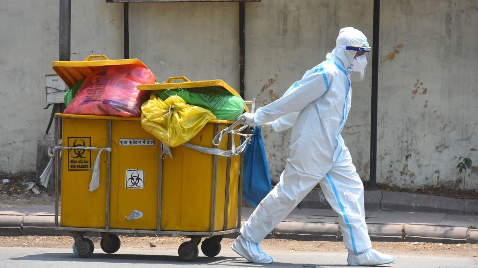 చెత్త మీద కూడా పన్ను విధించడం దారుణమని ఆంధ్రప్రదేశ్లో ప్రతిపక్షాలు విమర్శిస్తున్నాయి. చెత్త మీద కూడా పన్ను విధించడం దారుణమని ఆంధ్రప్రదేశ్లో ప్రతిపక్షాలు విమర్శిస్తున్నాయి.